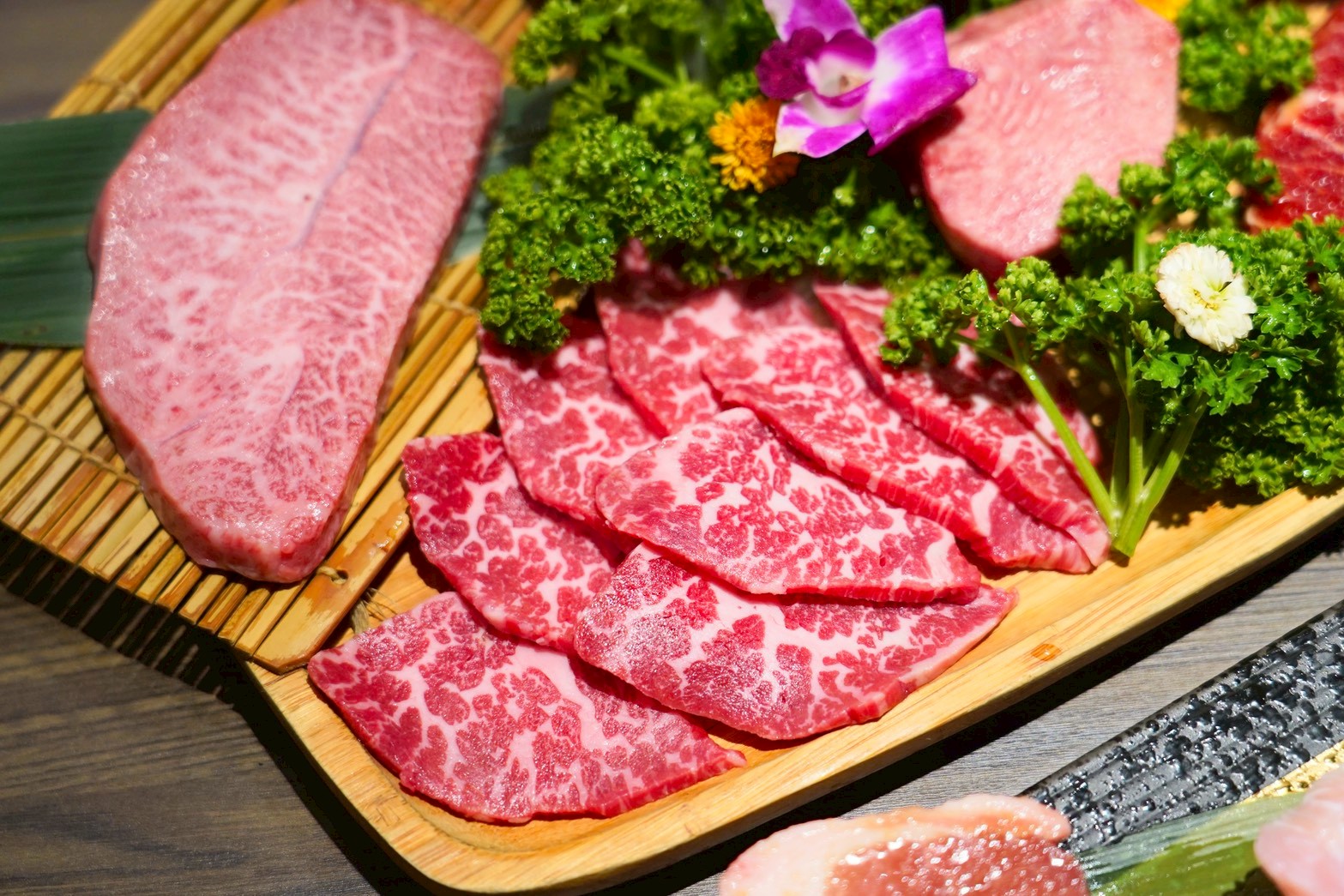 原木燒肉-東區頂級燒肉 30公分的和牛牛舌! 桌邊專人代烤 獨立包廂 聚餐首選 - 第20張圖