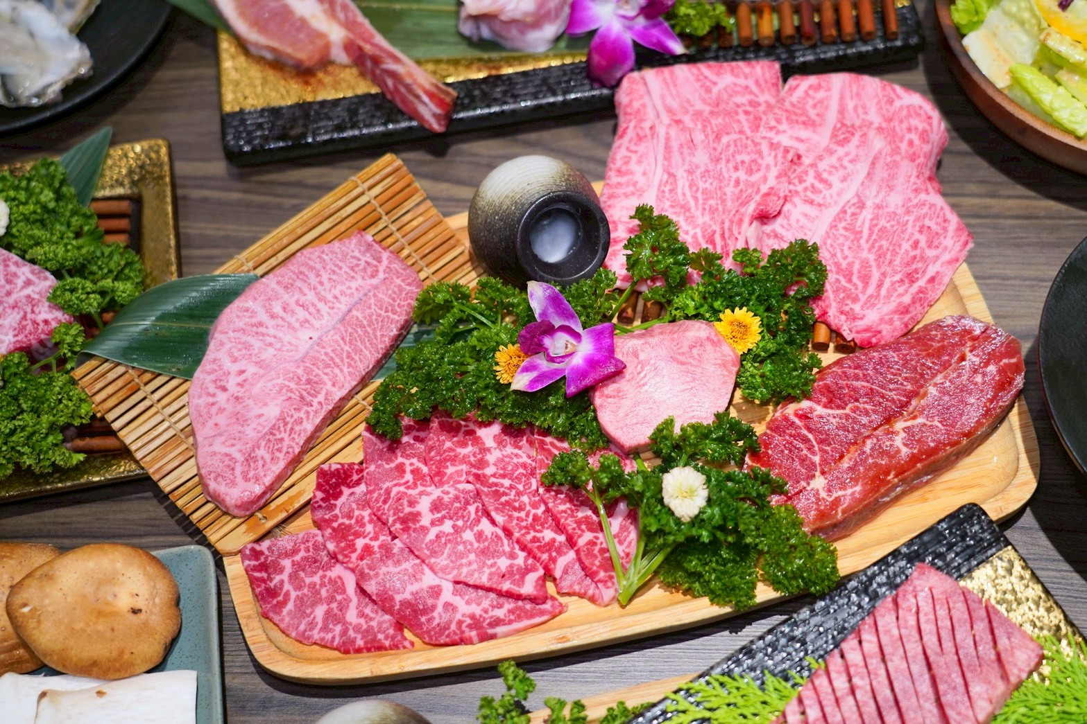 原木燒肉-東區頂級燒肉 30公分的和牛牛舌! 桌邊專人代烤 獨立包廂 聚餐首選 - 第11張圖