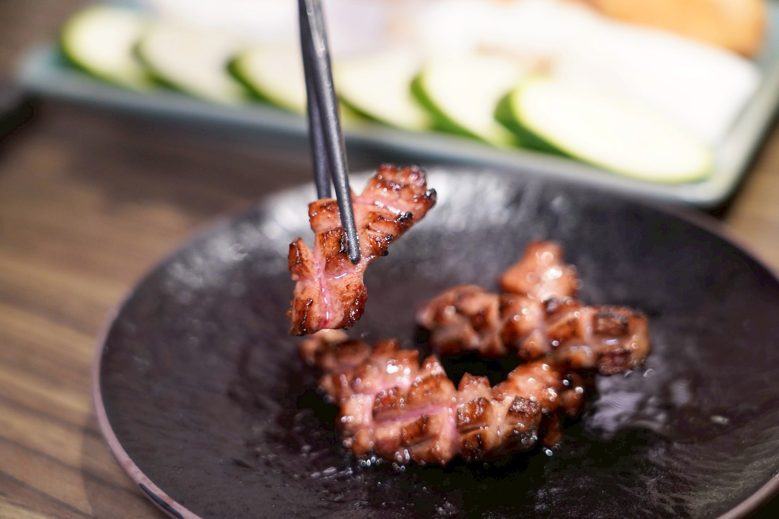 原木燒肉-東區頂級燒肉 30公分的和牛牛舌! 桌邊專人代烤 獨立包廂 聚餐首選 - 第19張圖