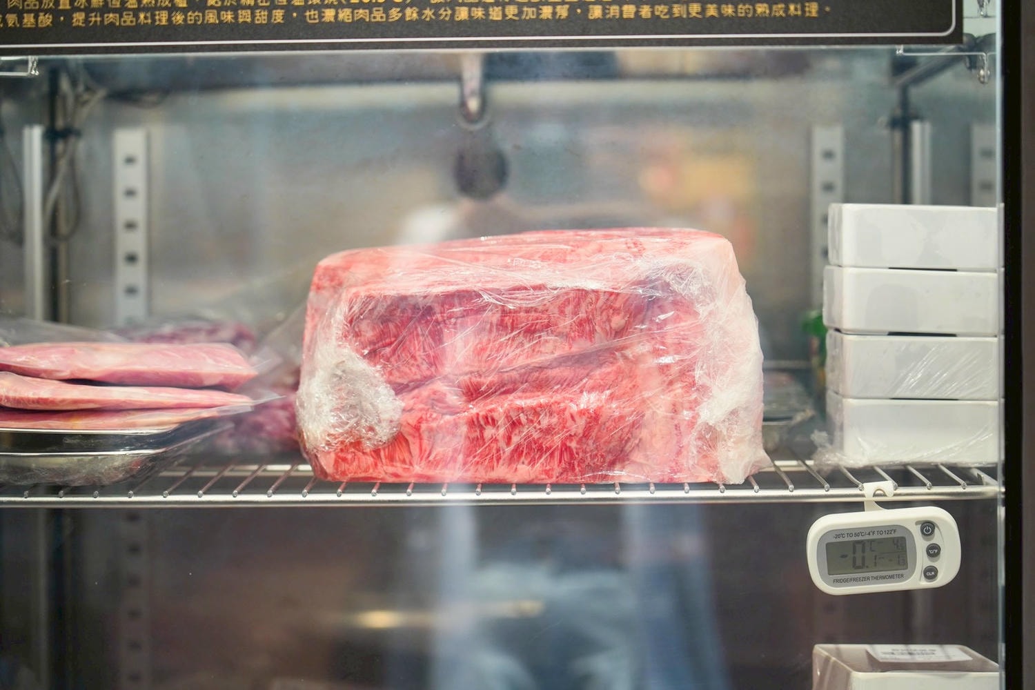 燒肉Lab京東 台北新開幕和牛燒肉! 超市型燒肉～cp值超高 個人燒肉或聚餐 都適合～