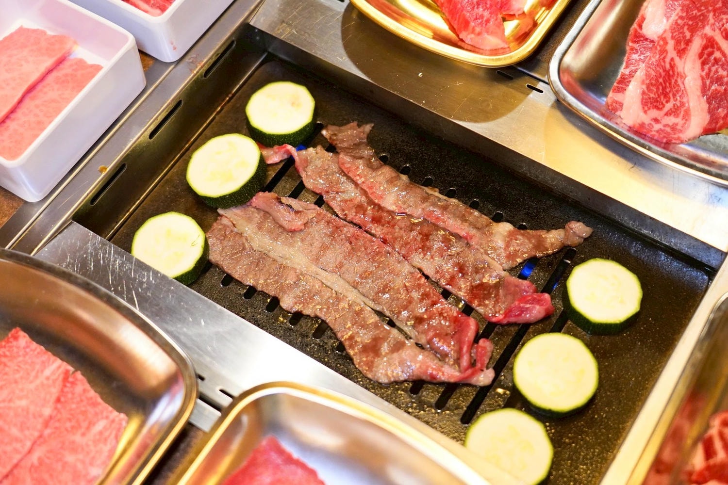 燒肉Lab京東 台北新開幕和牛燒肉! 超市型燒肉～cp值超高 個人燒肉或聚餐 都適合～