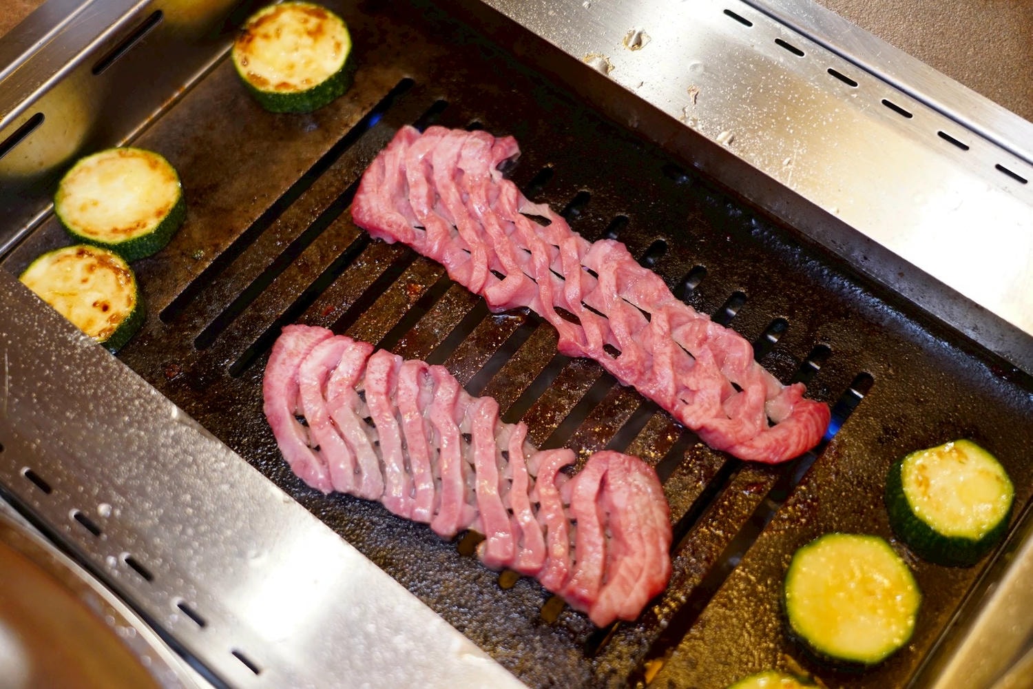 燒肉Lab京東 台北新開幕和牛燒肉! 超市型燒肉～cp值超高 個人燒肉或聚餐 都適合～
