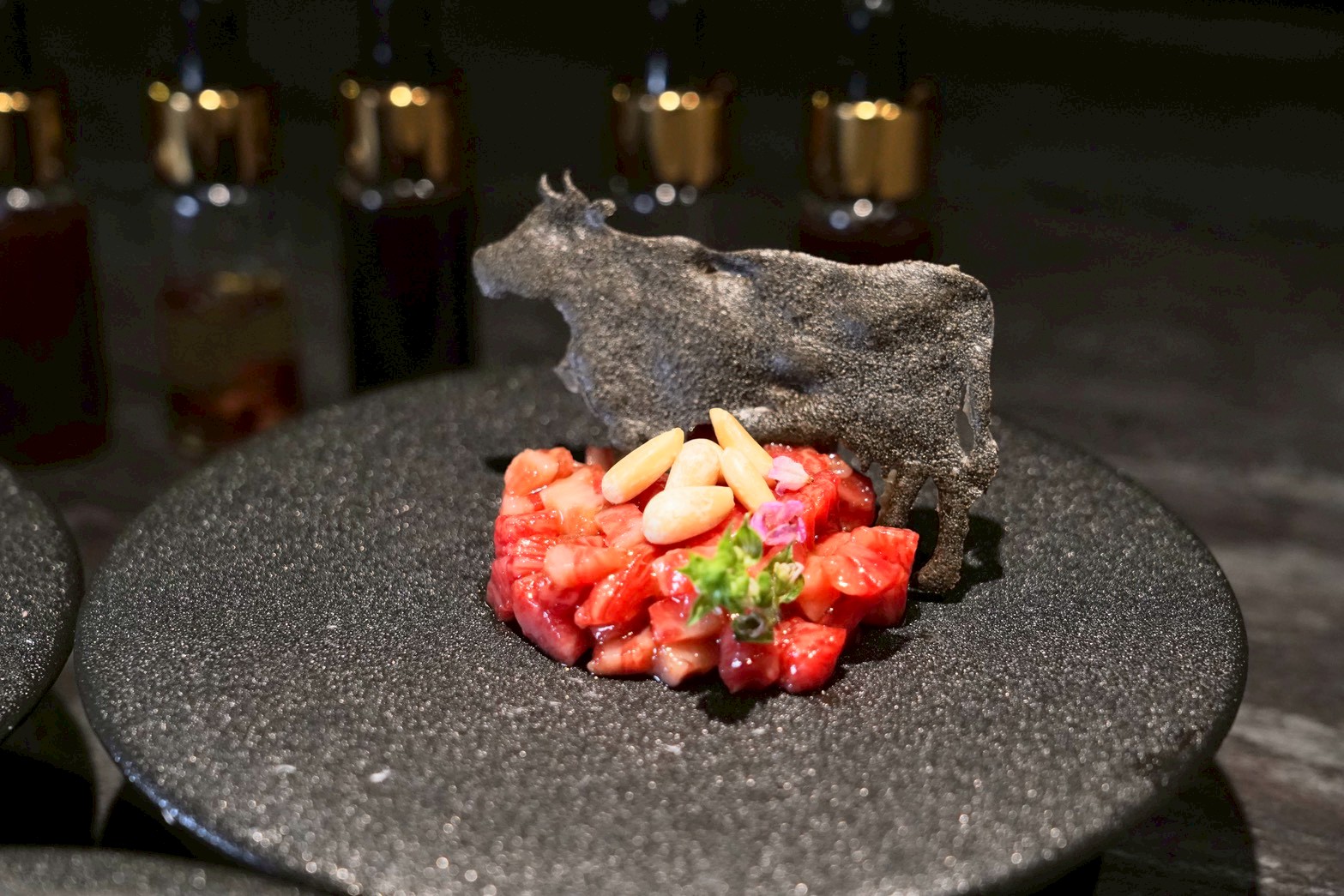 台北無菜單日式燒肉 肉品精緻又好吃！全程專人桌邊代烤 聚餐首選～