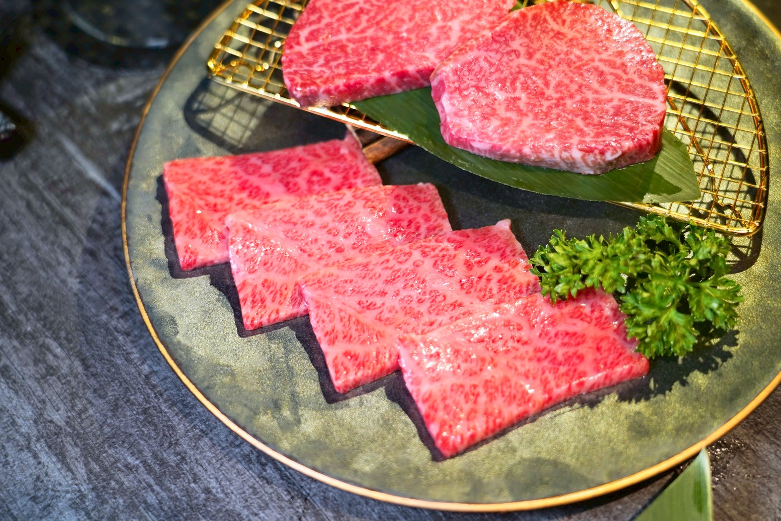 台北無菜單日式燒肉 肉品精緻又好吃！全程專人桌邊代烤 聚餐首選～