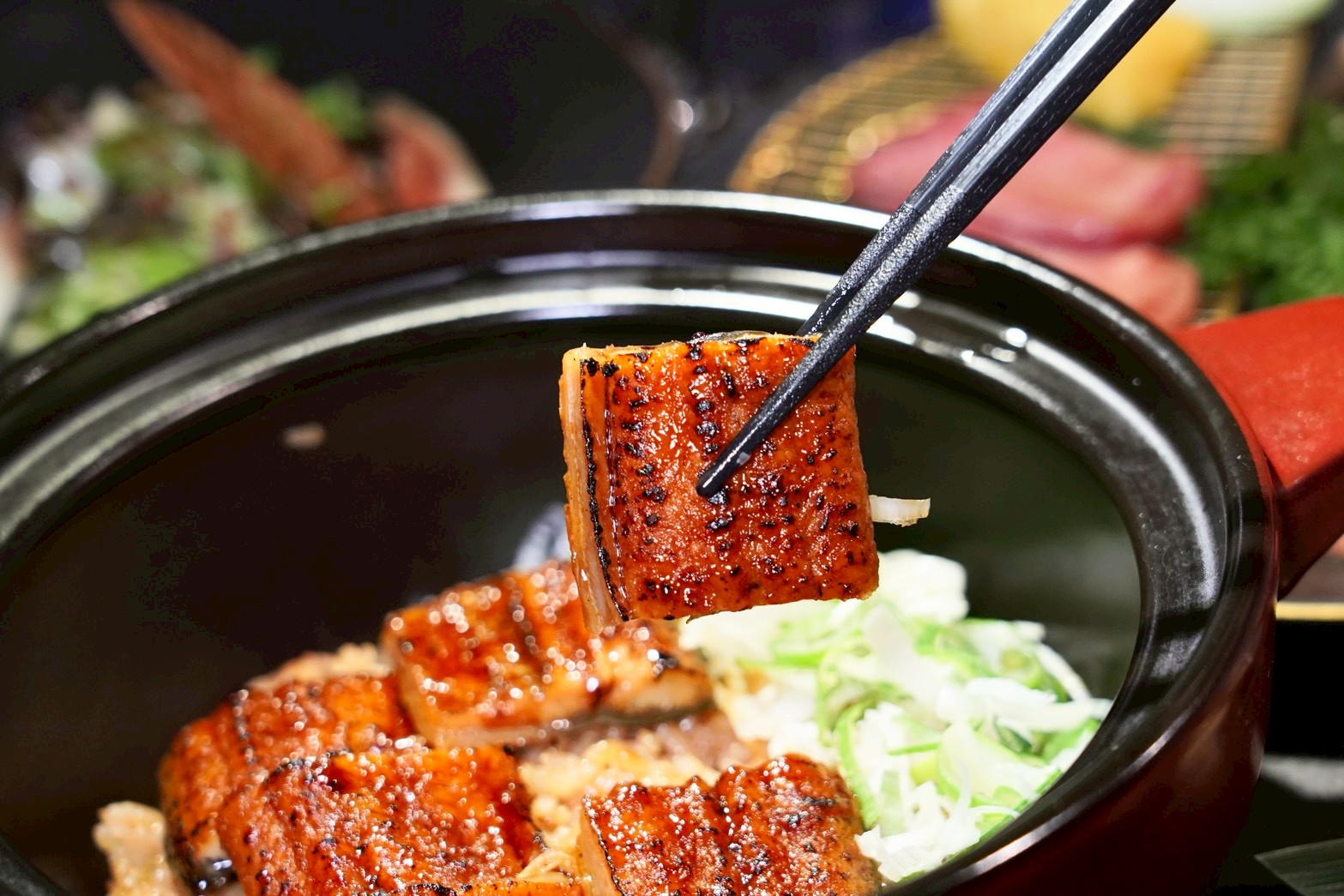 台北無菜單日式燒肉 肉品精緻又好吃！全程專人桌邊代烤 聚餐首選～