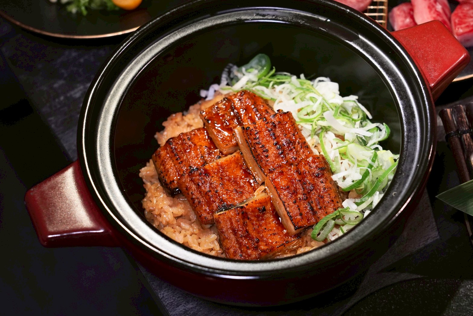 台北無菜單日式燒肉 肉品精緻又好吃！全程專人桌邊代烤 聚餐首選～